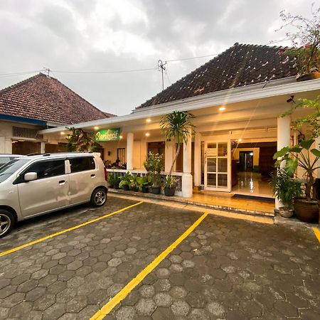 Parikesit Guest House Yogyakarta Exteriér fotografie