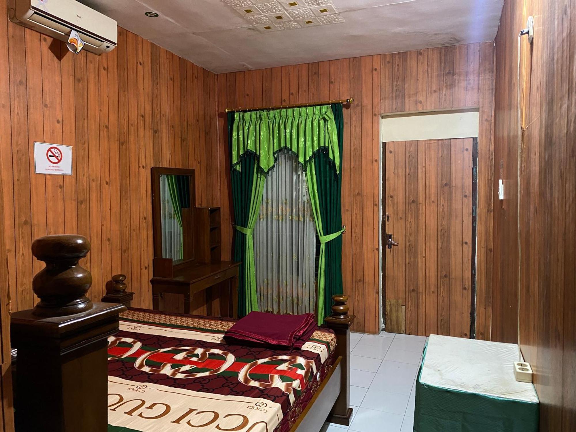 Parikesit Guest House Yogyakarta Exteriér fotografie