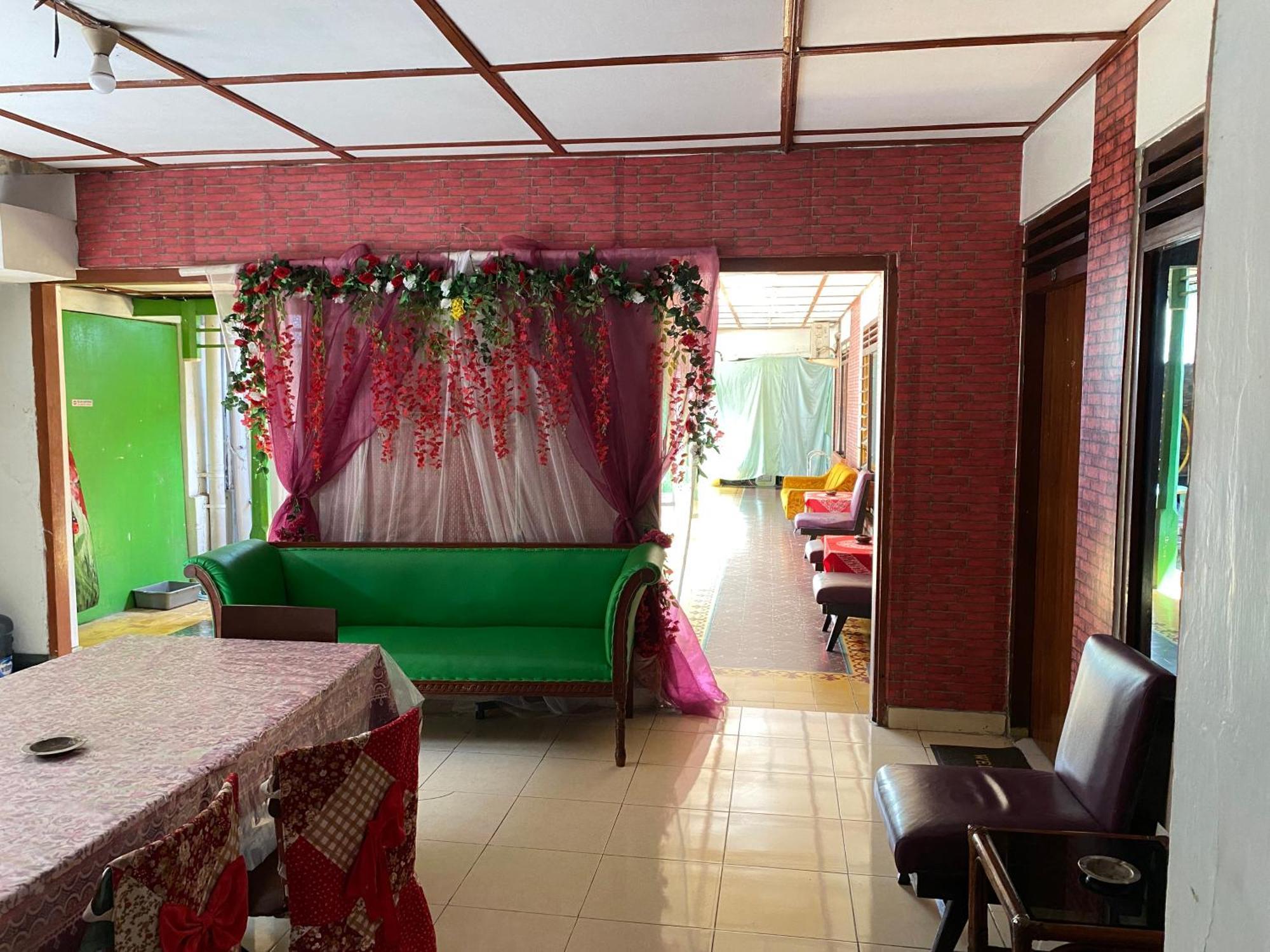 Parikesit Guest House Yogyakarta Exteriér fotografie