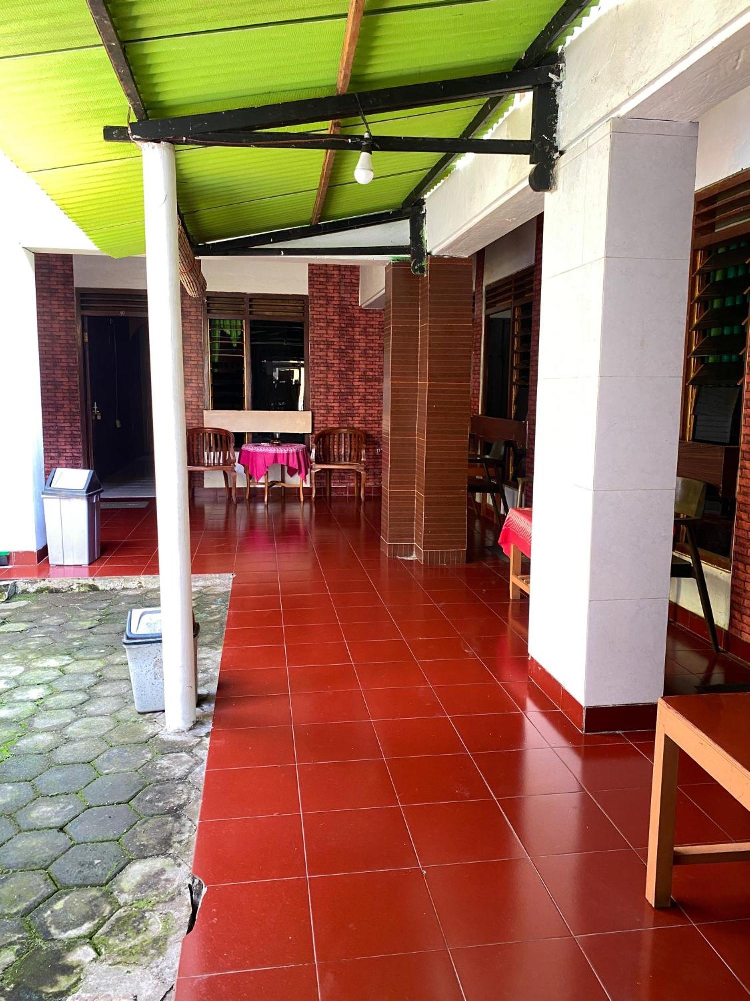 Parikesit Guest House Yogyakarta Exteriér fotografie