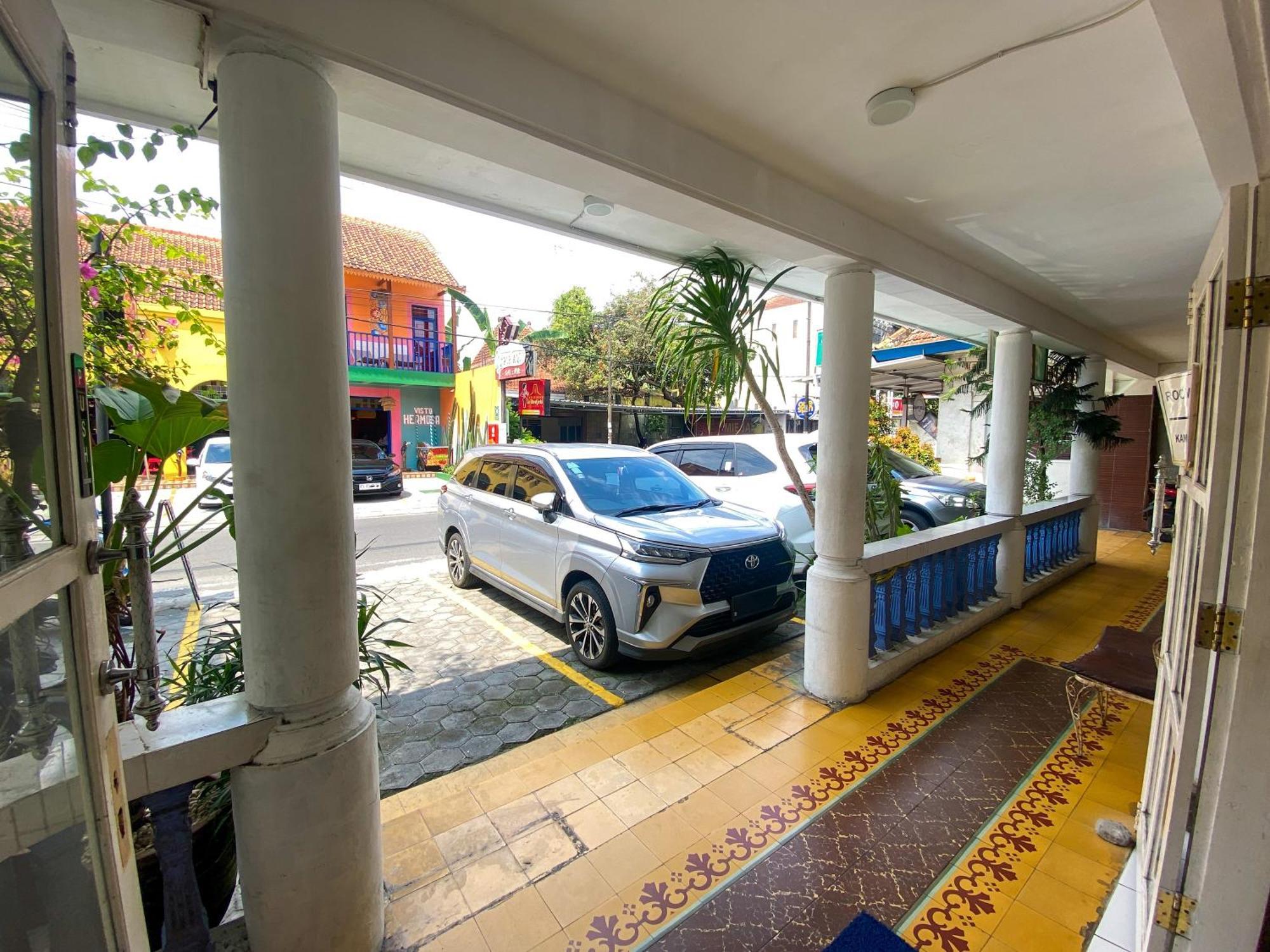 Parikesit Guest House Yogyakarta Exteriér fotografie